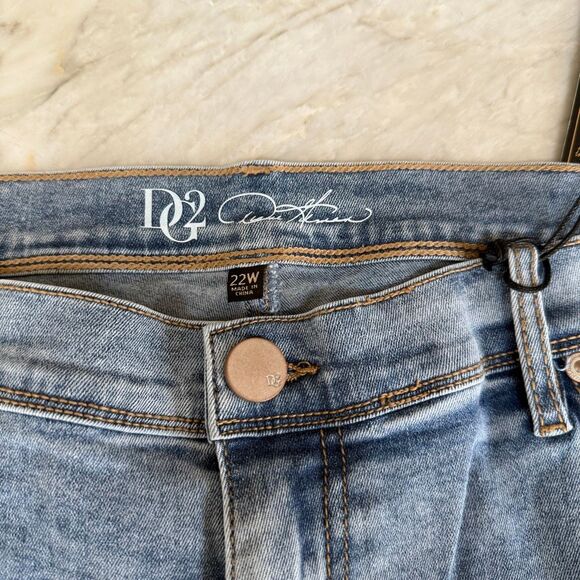 DG2 by Diane Gilman Classic Stretch Denim Swirl Bootcut Jean Chambray Sz 22W NWT - Picture 4 of 7